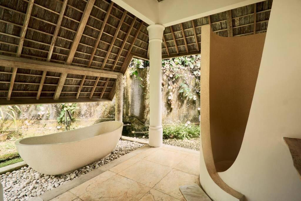 Unique 3Br Villa With Pool 5 Minute Walk To The Pererenan Beach Canggu  Bagian luar foto
