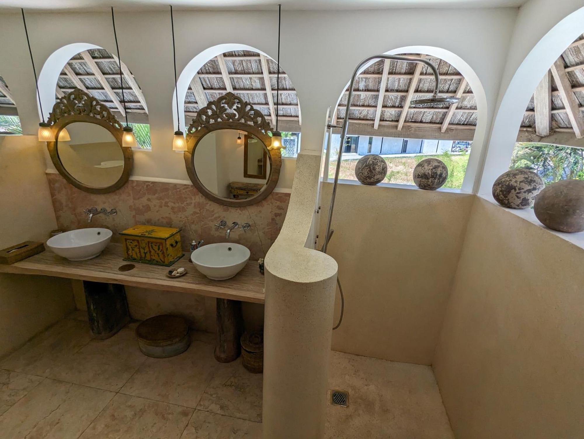 Unique 3Br Villa With Pool 5 Minute Walk To The Pererenan Beach Canggu  Bagian luar foto